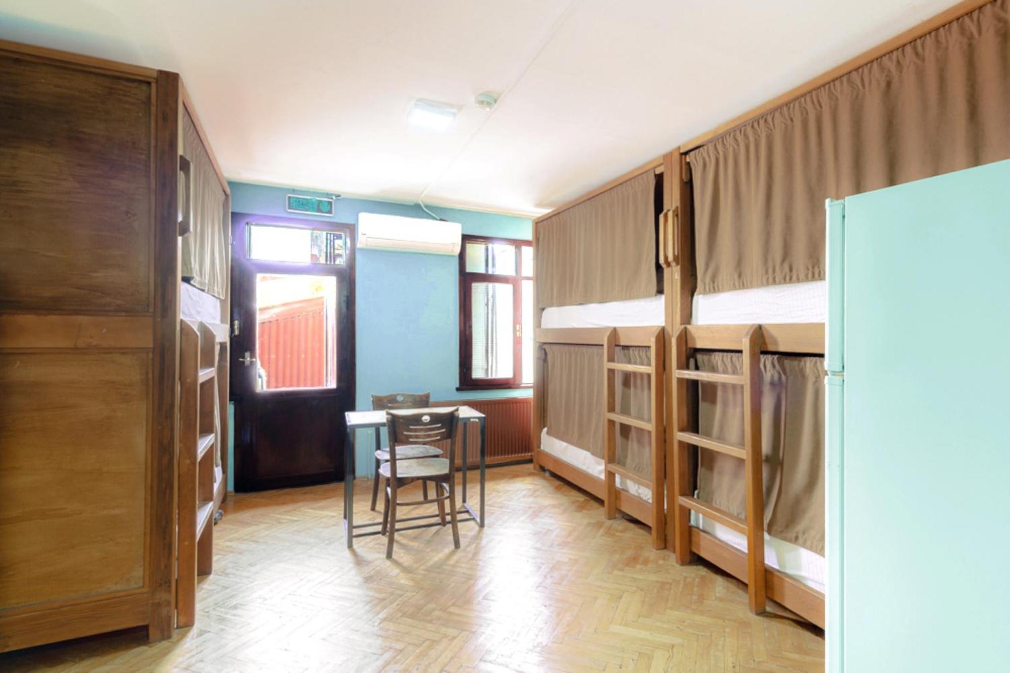 6-Bed Mixed Dormitory Room